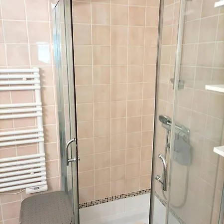Rez De Au Calme Proche De La * Fréjus