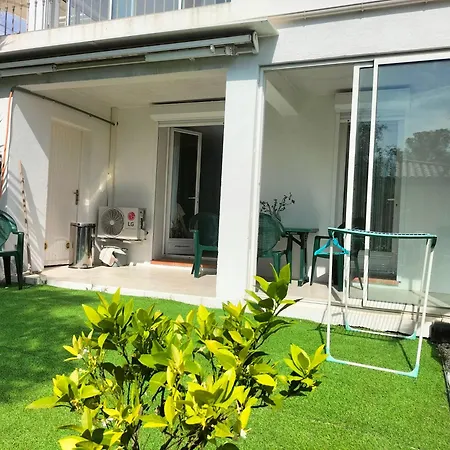 Rez De Au Calme Proche De La Fréjus